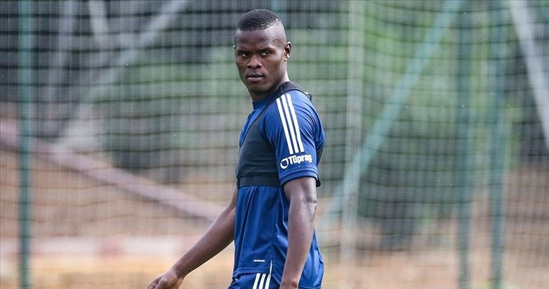Fenerbahçe’de Samatta sağlık kontrolünden geçirildi