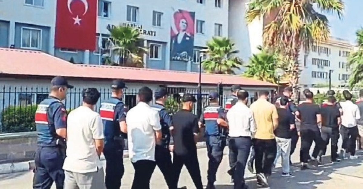 Türkiye'yi Sarsan Organize Suç Operasyonu: 11 İlde 2.5 Milyar Liralık Para ve 35 Gözaltı!