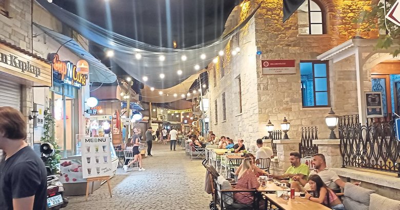 Urla’nın sanat ve tarih kokan sokağı