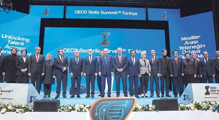 Başkan Erdoğan: Gençlerimizi geleceğe hazırlıyoruz