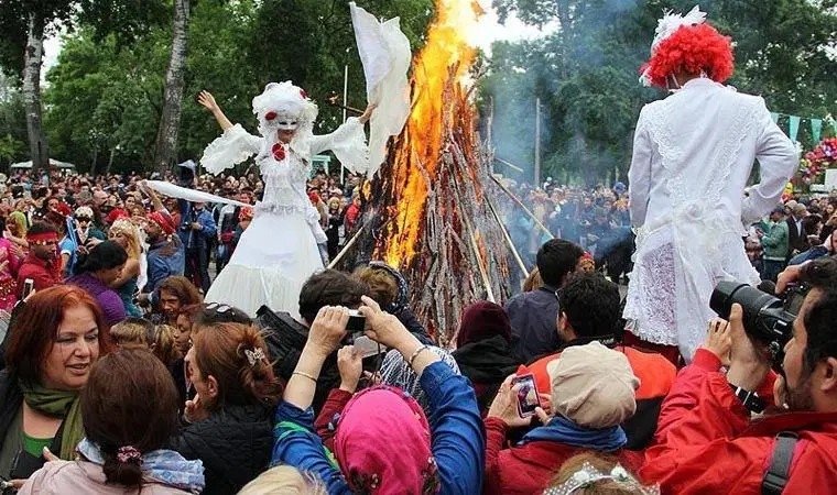 hidirellez-2026-ne-zaman-hidirellezde-ne-yapilir-iste-en-etkili-ritueller-1777849498581.jpeg