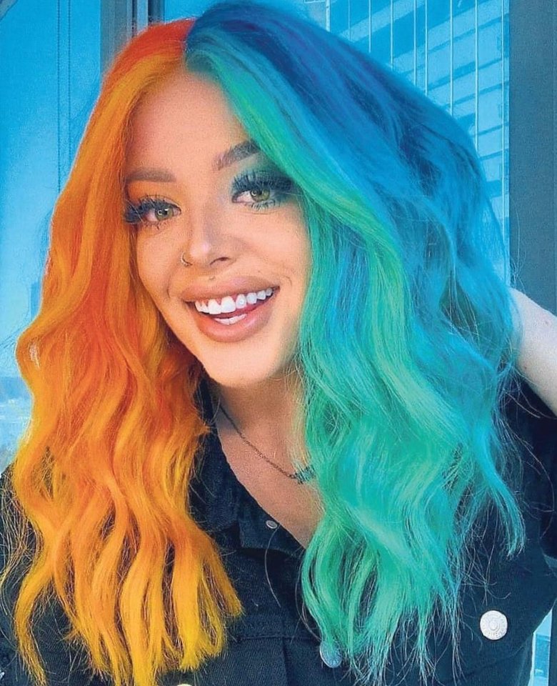 Saçlardaki zıtlığın muhteşem uyumu