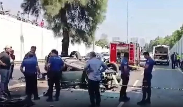 İzmir’de hasta ziyareti yolunda feci kaza! Otomobil alt geçide uçtu: 3 ölü