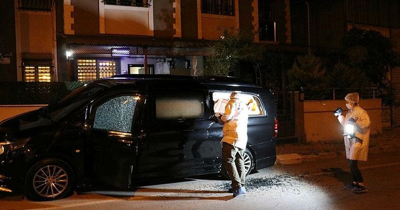 İzmir’de İnsan Hakları Federasyonu Başkanı Eligül’ün aracına silahlı saldırı