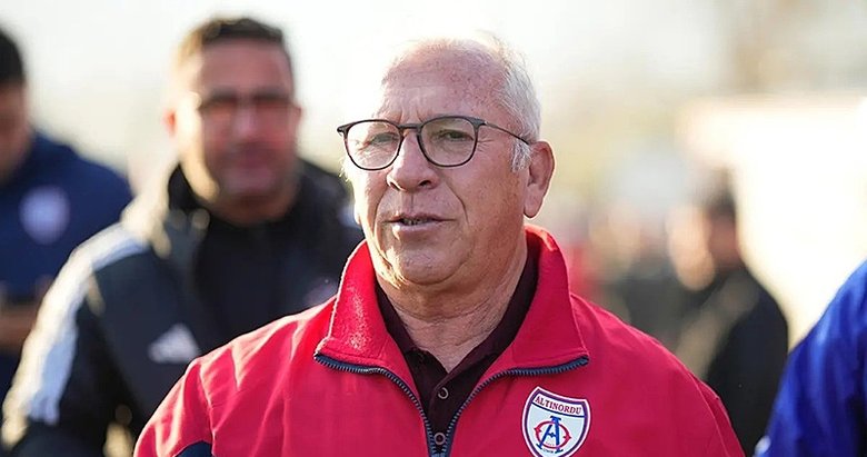 Özkan’dan şok karar