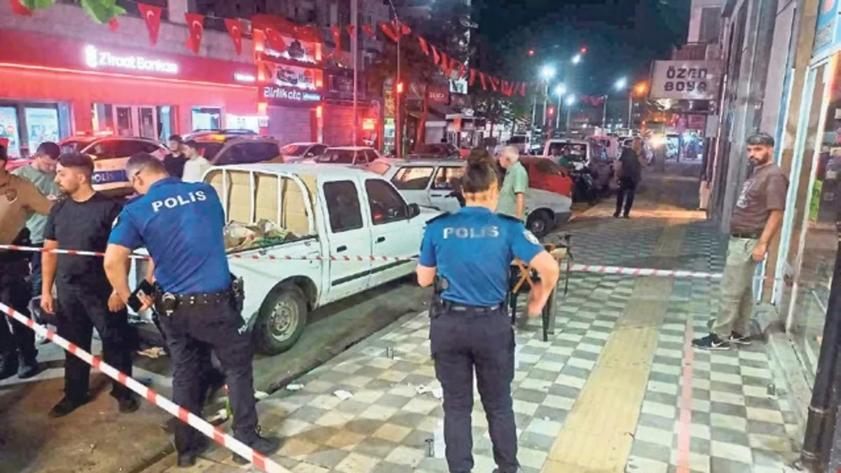Sokağın ortasında kurşun yağdırdı