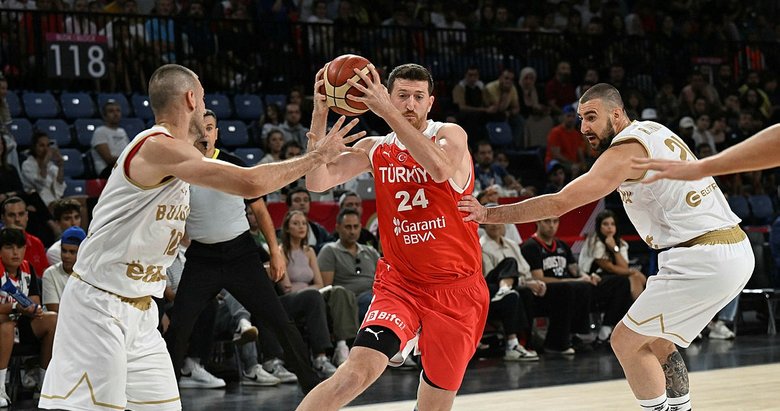 A Milli Basketbol Takımı, grup lideri olarak yarı finale yükseldi