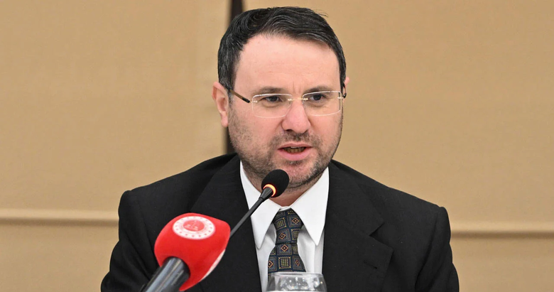 Gürlek: Mahkeme salonları siyaset arenası yapılamaz