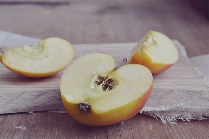 Bu meyvenin çekirdeğini yutuyorsanız dikkat! Zehirliyor mu?