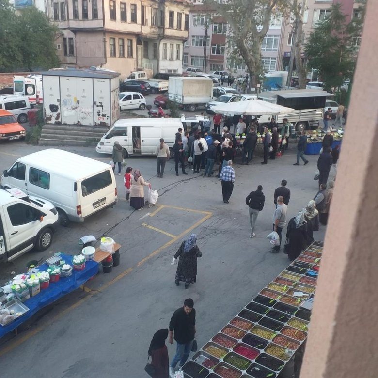 Pazarda park yeri tartışması kanlı bitti! Yaralılar var