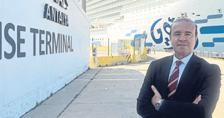 Antalya Limanı’nda kruvaziyer bereketi