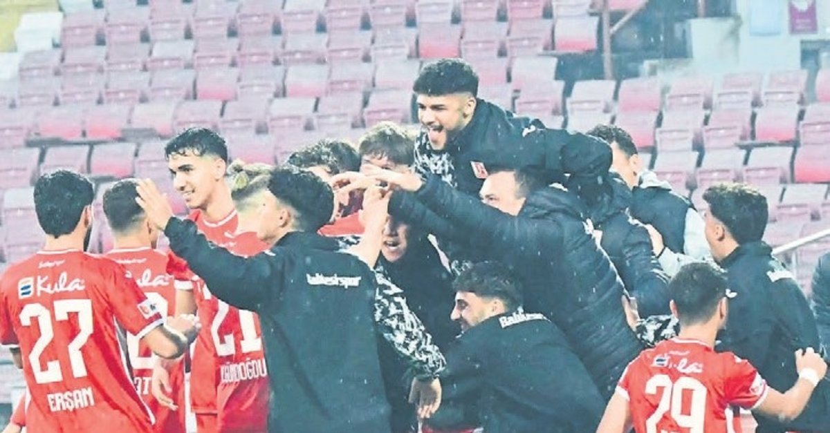 Balıkesirspor: 3 Uşakspor: 1