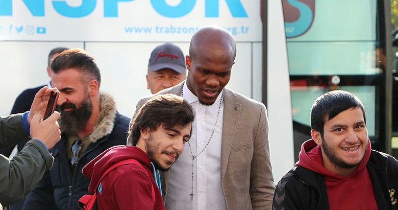 Trabzonspor kafilesi, Türkiye Kupası’ndaki Altay maçı için İzmir’e geldi