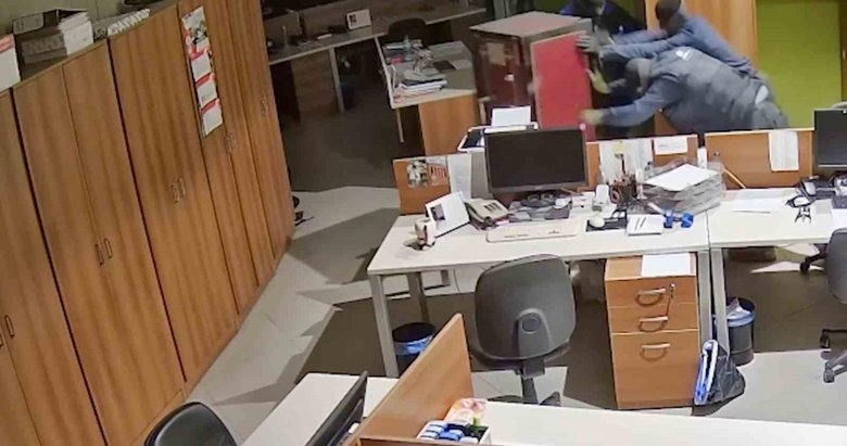 Manisa’da 2 milyon avroluk soyguna polis darbesi