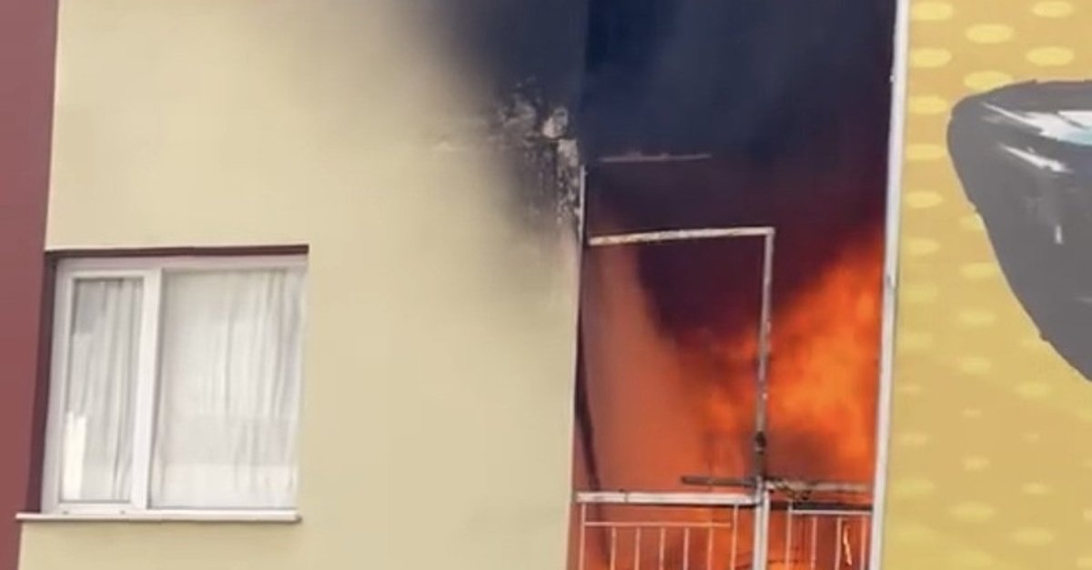 İzmir'de panik anlar! Ev alevlere teslim oldu