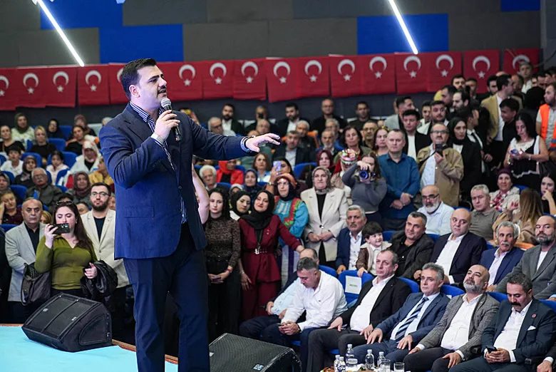 ak-parti-genel-sekreteri-eyyup-kadir-inan-biz-her-zaman-izmiri-dusunduk-1792797469728.png