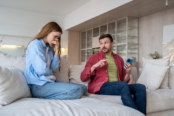 Aşk hayatında yüzleri gülmüyor! İşte astrologlara göre ilişkilerde kötü olan 5 burç…