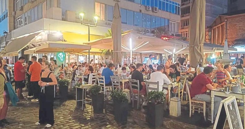 Türkler Yunanlılara bayram ettirdi