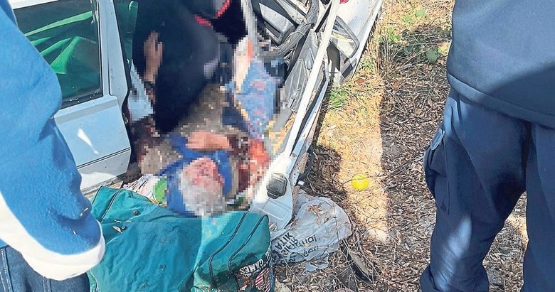 Yollar kan gölüne döndü 5 kişi hayatını kaybetti