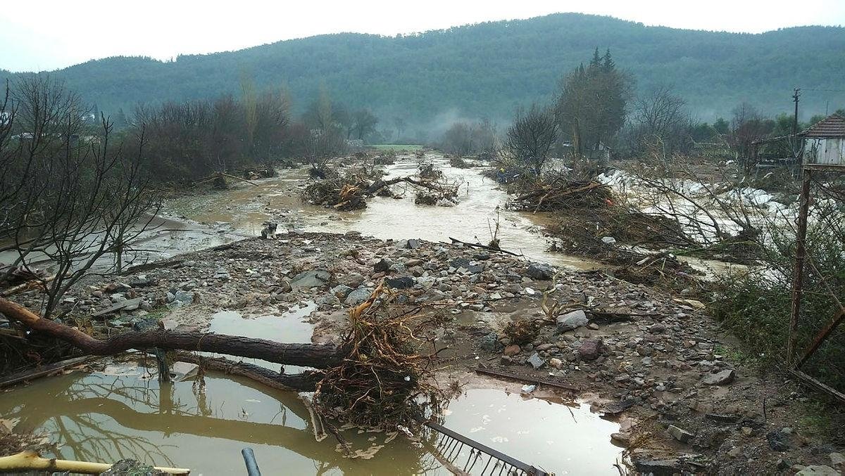Menderes'te selde 2 kişinin hayatını kaybettiği köyde taşkın riski kalmadı - İzmir Haberleri