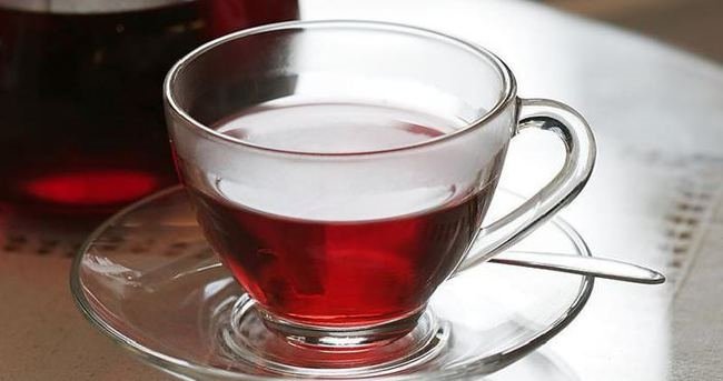 Bilinçsizce içilen çay vücuda zarar veriyor! İşte çayın zararları...