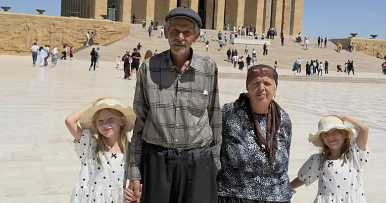 34 yıl sonra ikiz sahibi olan aileye bakanlık desteği