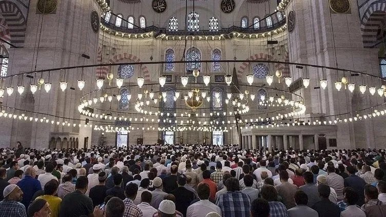 Bayram namazı saat kaçta? İzmir ve Ege Bölgesi’ndeki illerde 2024 Ramazan Bayramı namaz saatleri...