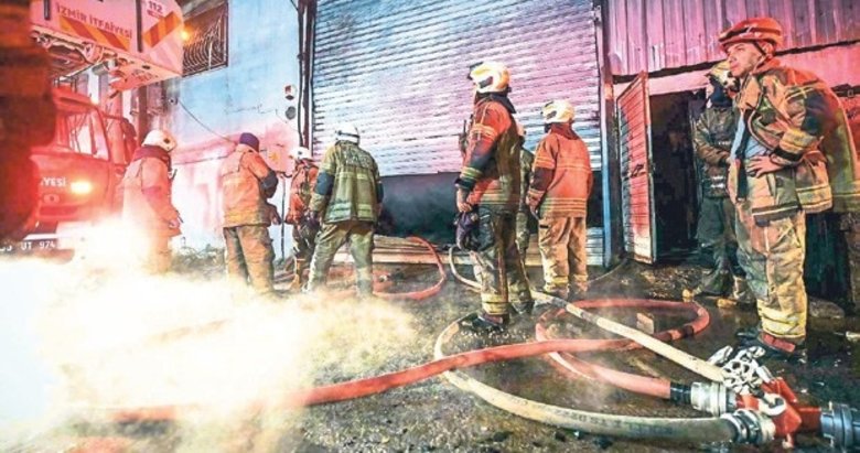 Buca’da mobilya atölyesi alevlere teslim oldu