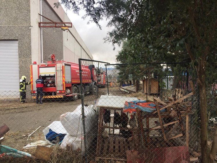Manisa Organize Sanayi Bölgesi’ndeki plastik fabrikasında yangın!
