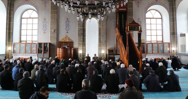 Diyanet Cuma hutbesini yayınladı! 26 Temmuz cuma hutbesi...