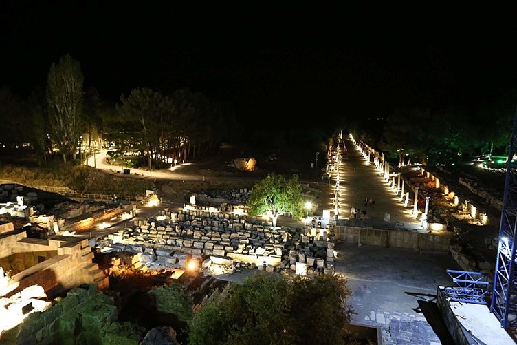 Efes Antik Kenti’nde gece müzeciliği bugün başlıyor