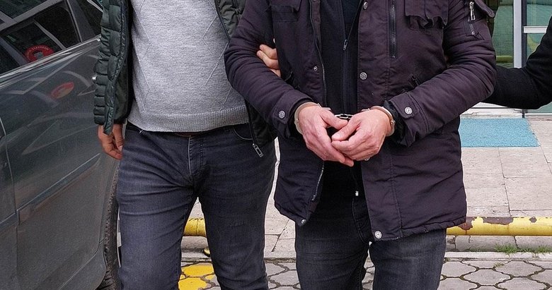 İzmir’deki FETÖ operasyonunda 23 kişi yakalandı
