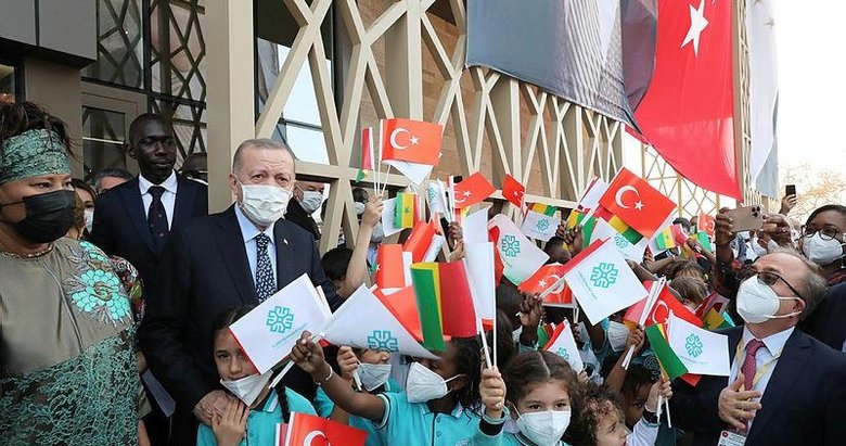 Başkan Erdoğan’dan Senegal’de önemli mesajlar: İlişkilerimizi bir adım öteye taşıyacağız