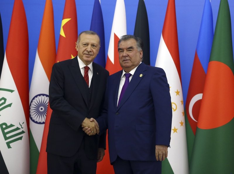 Başkan Erdoğan’dan Tacikistan’da kritik görüşmeler