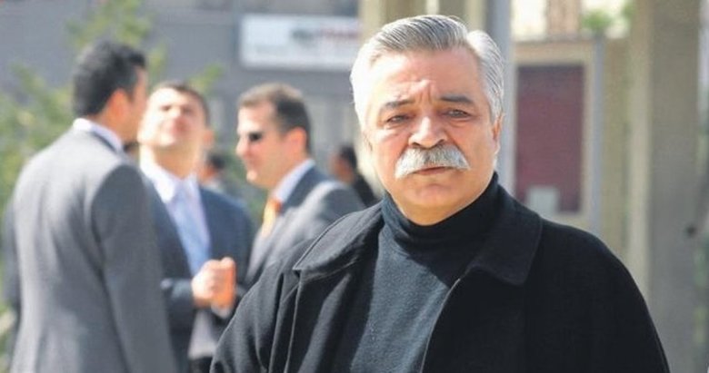 Ünlü sanatçı Ozan Arif hayatını kaybetti