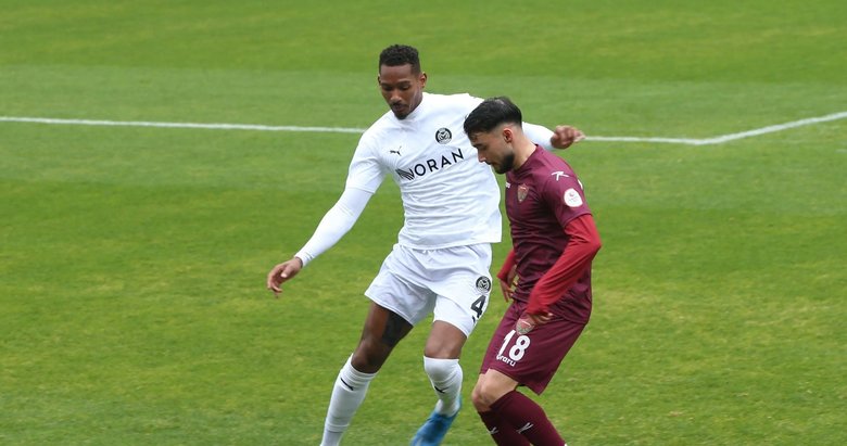 Benrahou önce attı sonra takımı yaktı