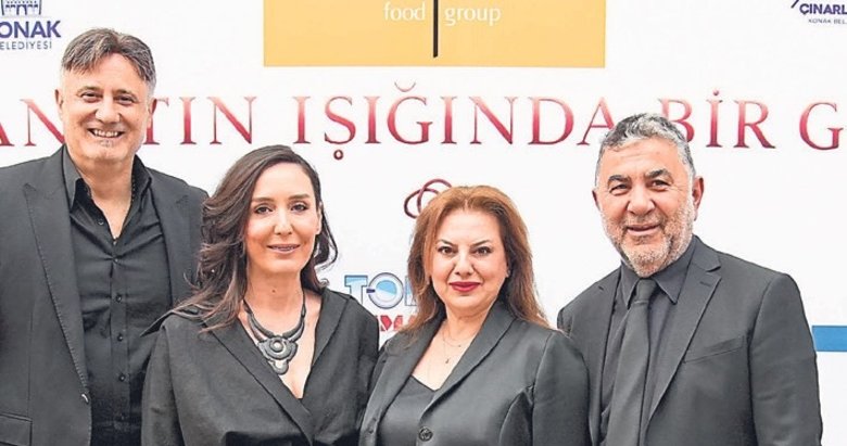 Sanatın ışığında büyüleyici gece