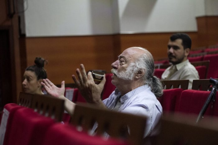 Bu işte bir oyun var!