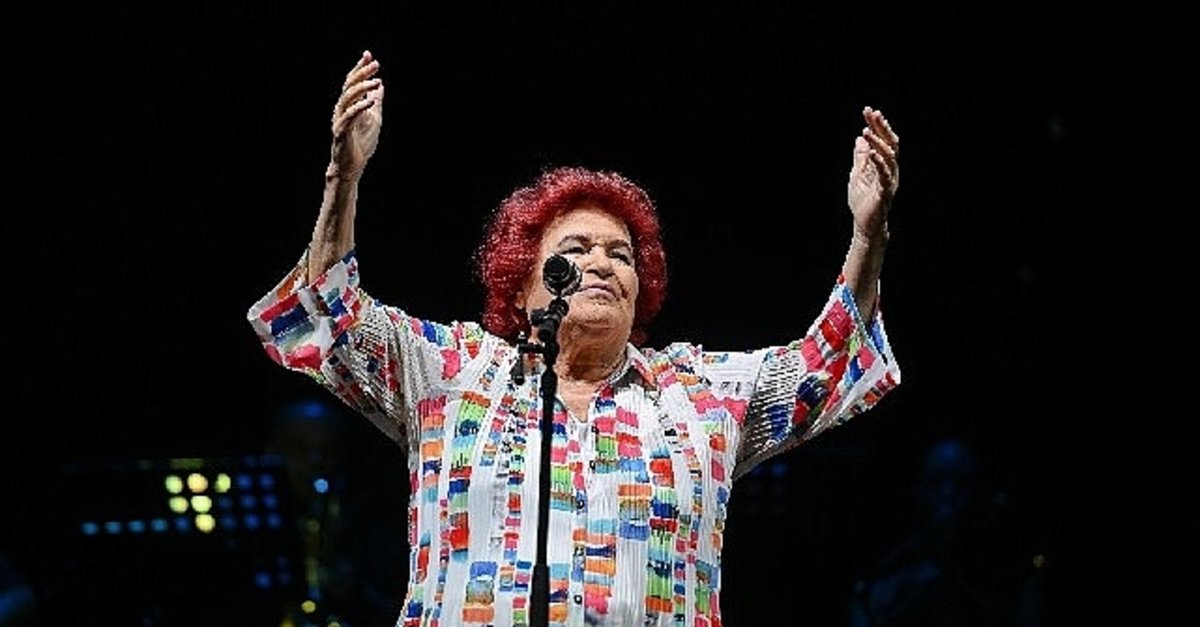 Egeliler konsere doydu