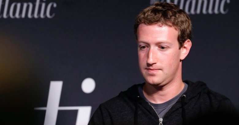 Mark Zuckerberg, tam sayfa gazete reklamıyla özür diledi!