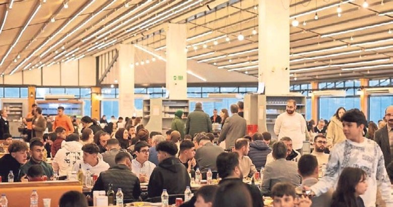 260 çocuk için özel iftar buluşması