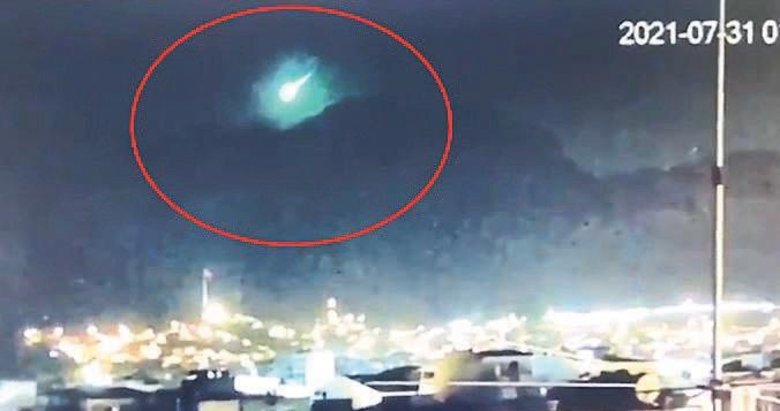 İzmir’e düşen meteor heyecan yarattı