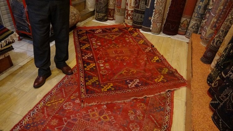 5 asırlık göz nuru; Çanakkale halısı... Metrekaresi bin lira!