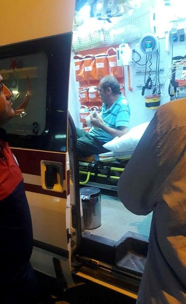 Denizli’de bıçak bilemek isterken parmağını kopardı! Kopan parmağını alıp kahvehaneye gitti