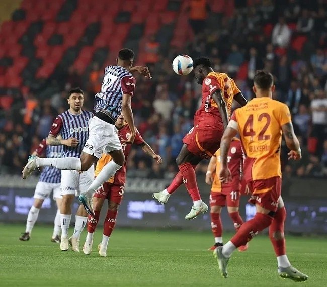 Dev maç berabere bitti! Galatasaray-Trabzonspor derbisinde gol sesi çıkmadı...