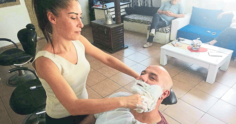 Erkek Egemenligine Karsi Kadin Azmi Pazar Haberleri