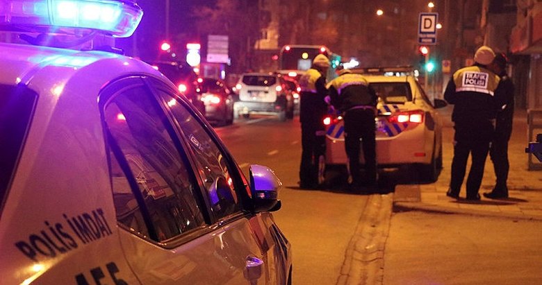 Denizli'de alkollü sürücü uygulama yapan polise çarptı