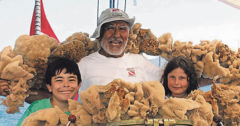 Derin maviye adanmış bir ömür: Aksona Mehmet