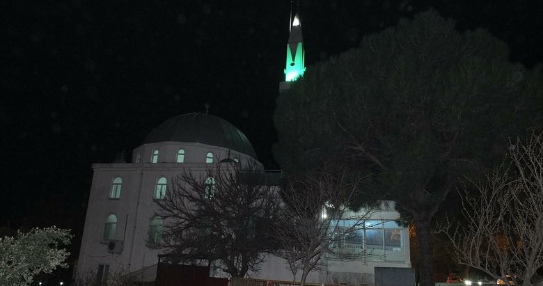 Balıkesir’de komedi gibi olay: Ezan 3 dakika erken okununca...