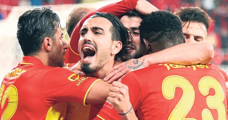 Alkışlar Yalçın’a